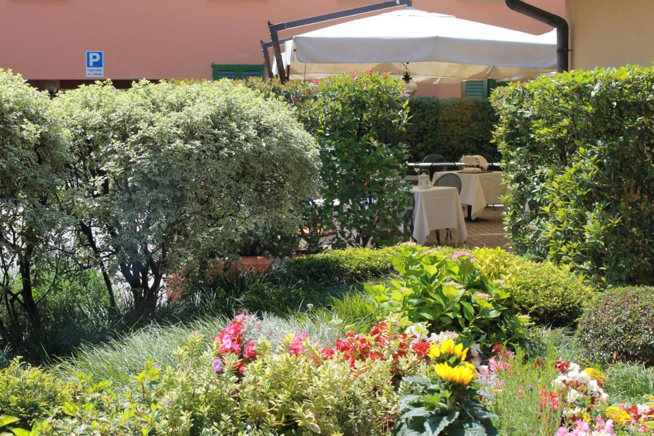Albergo La Scaletta カントゥ エクステリア 写真